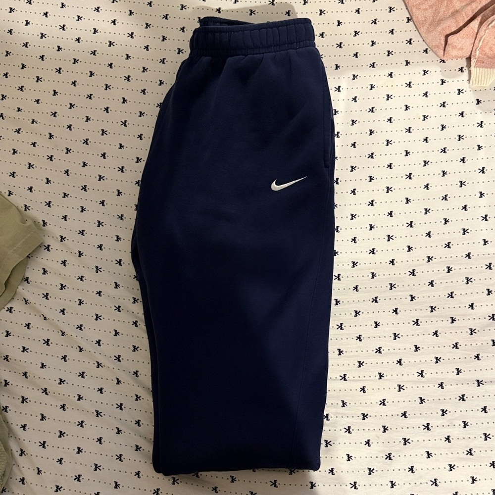 Nike Men's Navy Joggers
